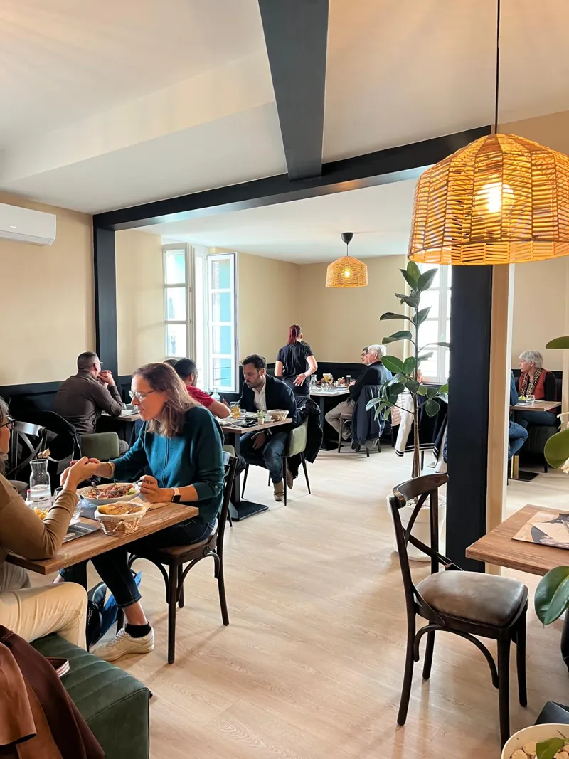 La salle du Café de la Paix